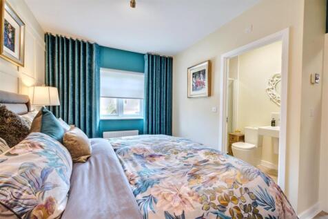 Bedroom 1_5.jpeg
