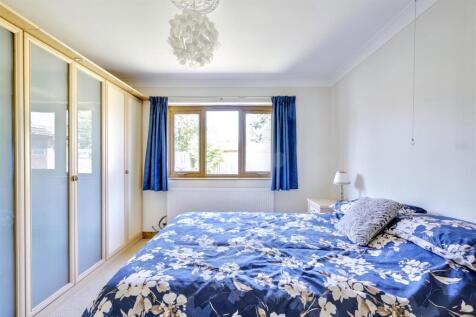 Bedroom 1_1.jpeg