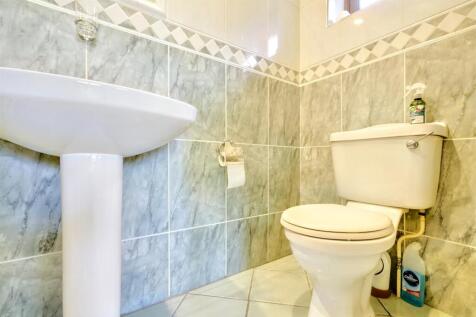 Ensuite 1_2.jpeg