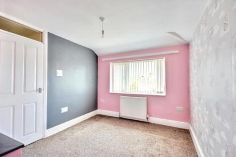 Bedroom 2_1.jpeg
