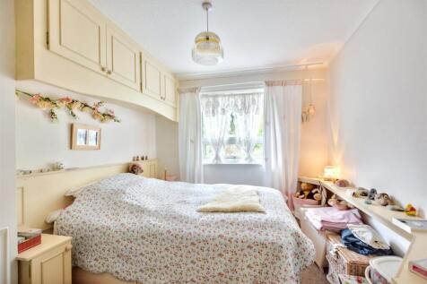 Bedroom 1_1.jpeg