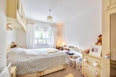 Bedroom 1_2.jpeg