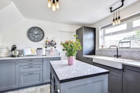 Kitchen_3.jpeg