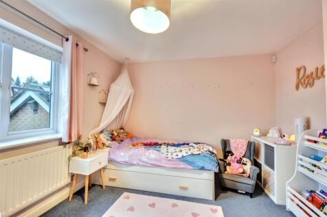 Bedroom 2_1.jpeg