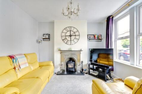 Lounge/Sitting Room