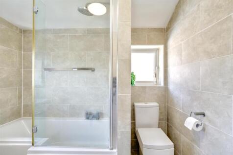 Bathroom 1_3.jpeg