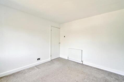 Bedroom 2_3.jpeg