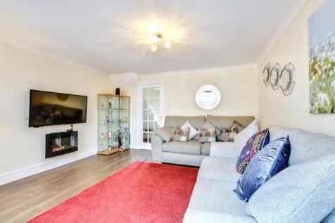 Lounge/Sitting Room