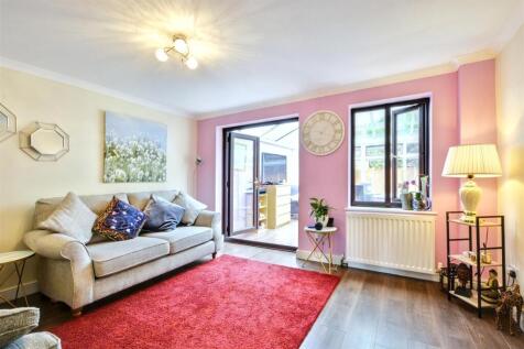 Lounge/Sitting Room