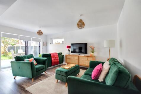 Lounge/Living Area