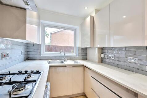 Kitchen_2.jpeg