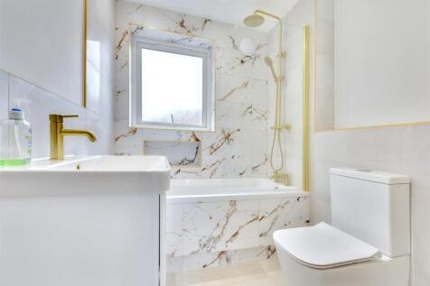 Bathroom.jpeg