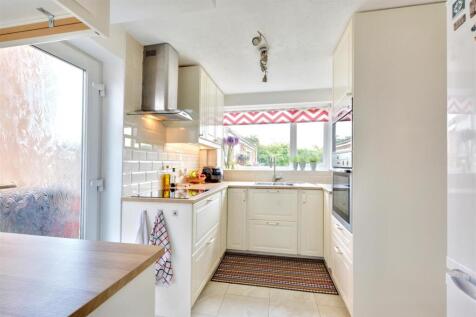 Kitchen_1.jpeg