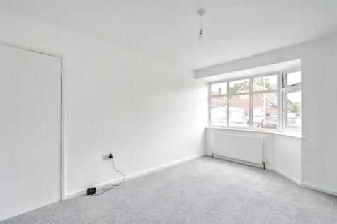 Bedroom 1_2.jpeg