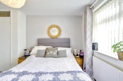 Bedroom 1_2.jpeg