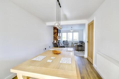 Dining Room 1_2.jpeg