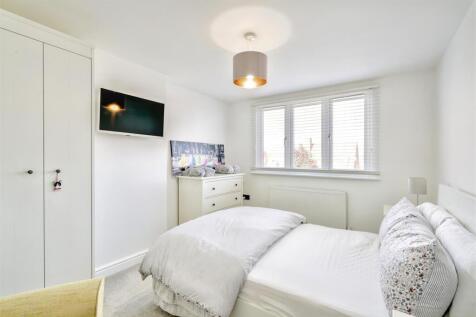 Bedroom 1_1.jpeg