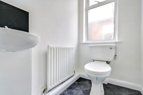 1st Floor WC.jpeg