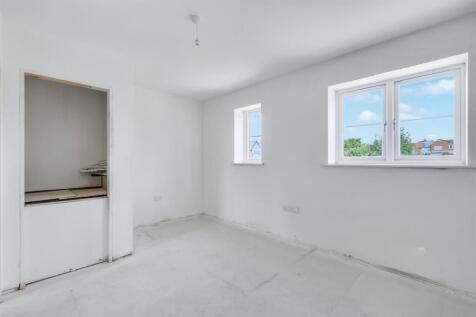 Bedroom 1_2.jpeg