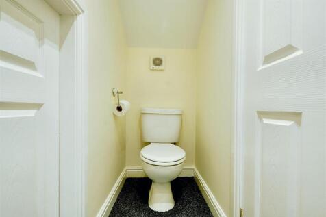 En-suite w.c.