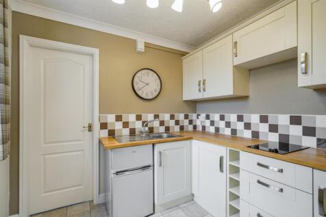 Dressing Room/Kitchen