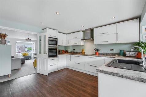 Dining/Living Kitchen