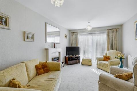 Lounge/Sitting Room