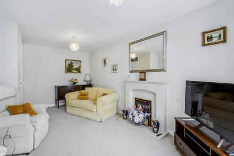 Lounge/Sitting Room