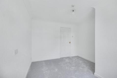 Bedroom 3_2.jpeg