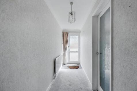 Hallway.jpeg