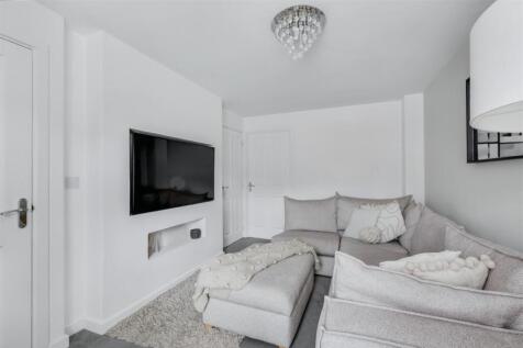 Lounge/Sitting Room