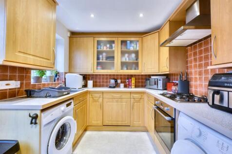 Kitchen_2.jpeg