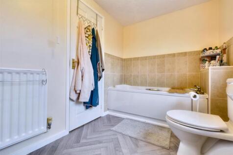 Bathroom_2.jpeg