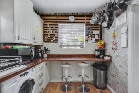 Kitchen_3.jpeg