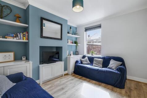Lounge/Sitting Room