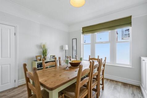 Dining/Sitting Room