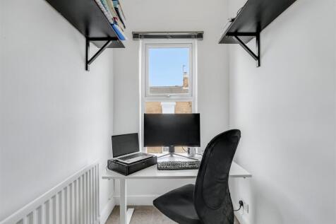 Bedroom 4/Study