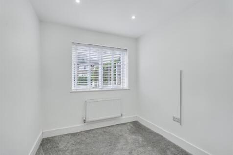 Bedroom 4.jpeg