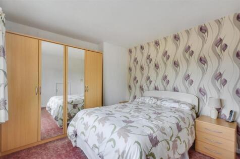 Bedroom 1_3.jpeg