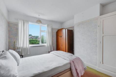 Bedroom 1_1.jpeg