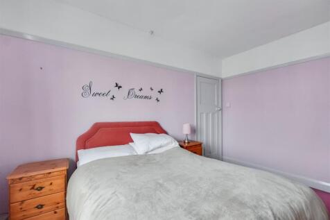 Bedroom 2_1.jpeg