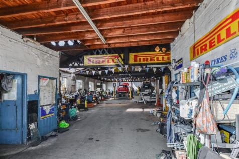 Garage_3.jpeg