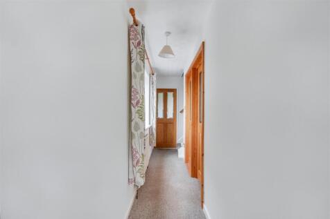 Hallway.jpeg