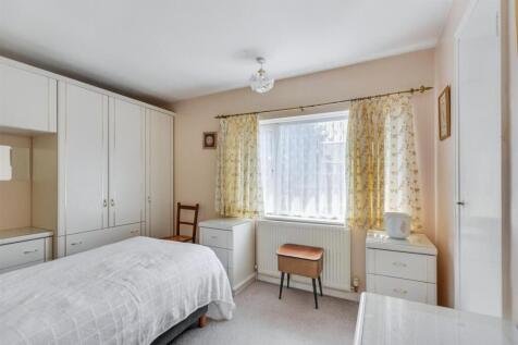 Bedroom 1_1.jpeg