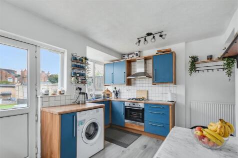 Kitchen_2.jpeg