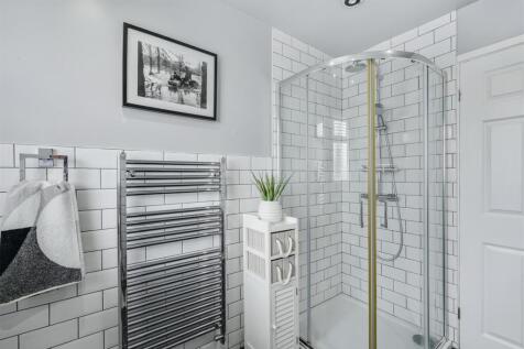 Shower Room 1_2.jpeg