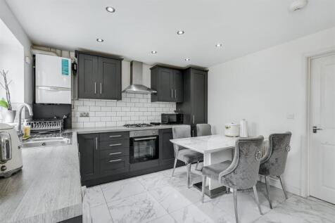 Kitchen 1_2.jpeg