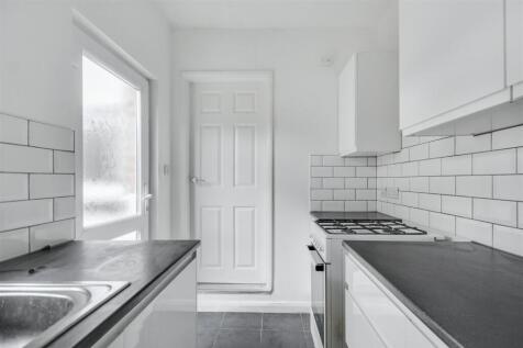 Kitchen_2.jpeg