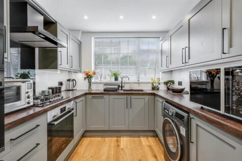 Kitchen 1_1.jpeg