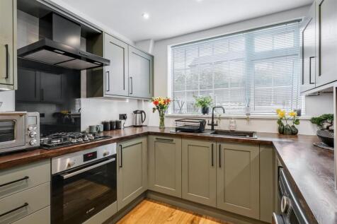 Kitchen 1_2.jpeg